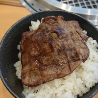 焼肉おしわら 雅 - 塩タン オンザライス