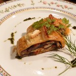 アシヤ・ゴメンヤ - 