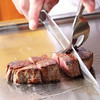 知喜多亭 和 - 料理写真:鉄板焼のメインとなるお肉は最上級の黒毛和牛をご用意