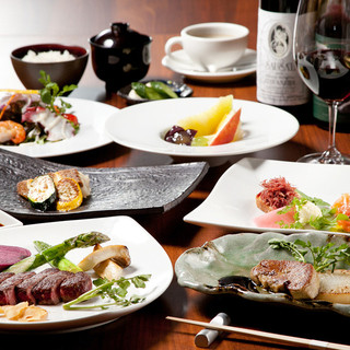 旬食材と高級肉を組み合わせた至高のコースを多彩にご用意