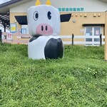 ヤツレン ソフトクリーム売店 - うしちゃん