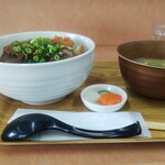 小さな食堂 ヒロ - 特製みそカツ丼 (税込)500円 ※角度を変えて (2021.10.30)