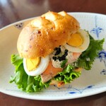 サイラー - サーモンサンド。