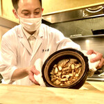 多仁本 - たっぷり松茸の炊き立て御飯　旨いに決まってます