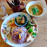 小さなタイ食堂 トコ - 食べて旅するタイプレート