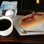 マミン - モーニングサービス、ドックパンとタマゴドリンクのセット