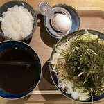 Nikusoba Suzuki - 「肉蕎麦（大）＠950」+「小ライス」＠150