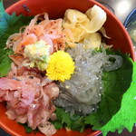 Uogashi Kappou Sakanaya Sembon Ichi - 三色丼