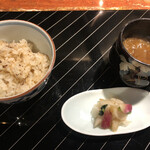 横浜うかい亭 - ガーリックライス