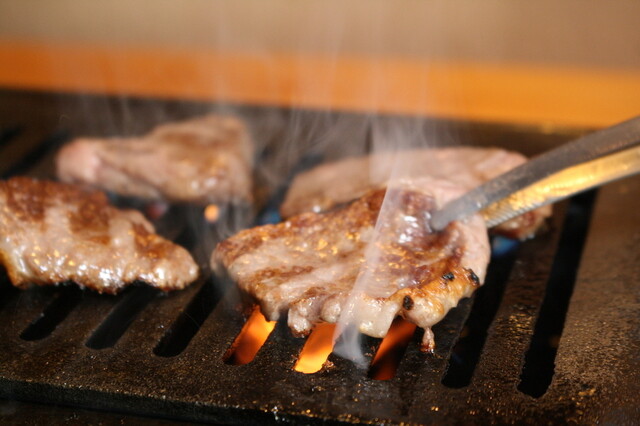 焼肉 かわの商店