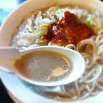 煮干中華 あさり - ニボベースのスープです