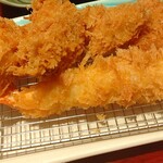 Shinjuku Saboten - カキフライ、2個、海老フライ、ヒレカツです➰