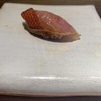 鮨m - 