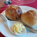 レストラン鳥居平 - パン、燻製バター