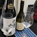 日本料理 TOBIUME - お酒⑧十四代　中取り大吟醸(山形)
      米品種:兵庫県特A地区山田錦100%、精米歩合:35% 
      
      お酒⑨十四代　七垂二十貫　限定品大吟醸米品種:兵庫県特A地区吉川町産愛山100%、精米歩合:35%