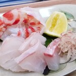 日本料理 TOBIUME - 潮　”時差をとらえて”
      ⑫石鯛(5日寝かせ)
      ⑬九絵(朝9時〆)
      ⑭九絵(7日熟成)
      ⑮レア湯通し大車海老