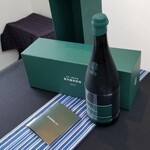 日本料理 TOBIUME - お酒②新政　農民芸術概論2019(秋田)
      無肥料無農薬米仕込み純米酒、酵母無添加
      米品種:秋田県産陸羽132号　(鵜養地区)100%、精米歩合:55%