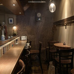 草枕 - 開店1番乗りでカウンター奥から2番目に着席