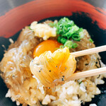 田子の浦港 漁協食堂 - 生卵トッピングのシラスヅケ丼