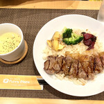 ファニープレイス - ステーキ丼＆コーンスープ
