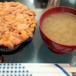 日野亭　ウニ丼