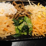 珍味苑 - ファミリーセットのナムル盛り合わせ