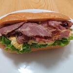 サンドイッチ&サラダ ニコ - タマゴとペッパービーフサンド