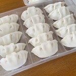 肉汁工房 餃子直売所 - 冷凍生ぎょうざ（45個入）…税込1000円