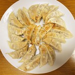肉汁工房 餃子直売所 - 冷凍生ぎょうざ（45個入）…税込1000円