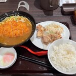 Koko Ichi Banya - 手仕込とんかつカレーらーめん＋もやし＋半熟タマゴ＋から揚げセット