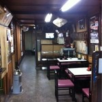 Tenguya - 長く奥行きある店内