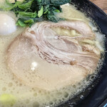 横浜家系ラーメン春吉家 - ラーメン（塩）700円のチャーシュー！