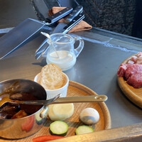 横浜瀬里奈 ステーキドーム - 調理前はこんな感じ。