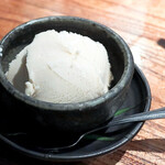 てんやわんや - 塩キャラメルのジェラート