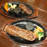 夢浪漫 - 手前1ポンドハンバーグ、奥200gハンバーグ、サイズ差（笑）