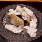 Sumibi Kappou Shirosaka - ⚫「新イカ  シャントレル  モルタレッラ  マッシュルーム」　