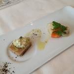 アミューズ、豚の色々な部位をその豚の脂で固めて。