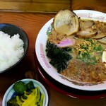 蛸蔵・八眞 - チャーシュー麺とライス