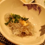 寿司職人 びる川 - 生シラス　お通し