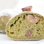 カミバン - 【2021.10】抹茶と栗のぱん(税込370円)