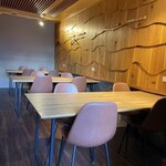 魚屋と小料理 ゆえ 優慧 - ゆったりとした4人席。