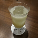 バー ゴヤ - ラフランスのカクテル。青いラフランスの味がした！さっぱりガリガリでこれはこれでとてもおいしい。