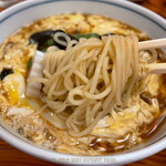 利久庵 - 温そばの麺