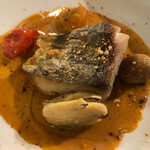 メゾン・ド・ラ・ブルゴーニュ - ロースト鰆（さわら）〜ビスクソース
