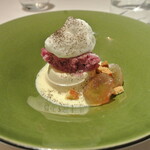 リストランテ カノフィーロ - ほうじ茶のパンナコッタ巨峰のソルベと和三盆のソース