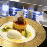 トシ・ヨロイヅカ 東京 - アシェット・トロピカル