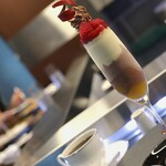 トシ・ヨロイヅカ 東京 - パルフェ・オ・ショコラ・エクアドル