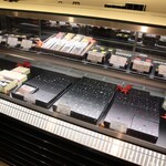 トシ・ヨロイヅカ 東京 - 店内模様