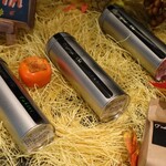 トシ・ヨロイヅカ 東京 - 店内模様