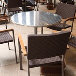 トシ・ヨロイヅカ 東京 - テラス